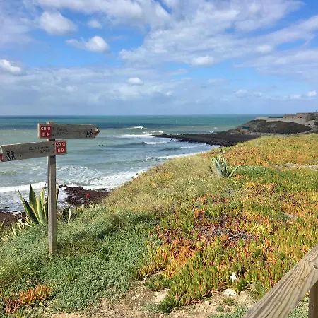 Enjoy View - Ocean, Surf, Beach, Eat & Work *