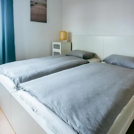 Enjoy View - Ocean, Surf, Beach, Eat & Work *